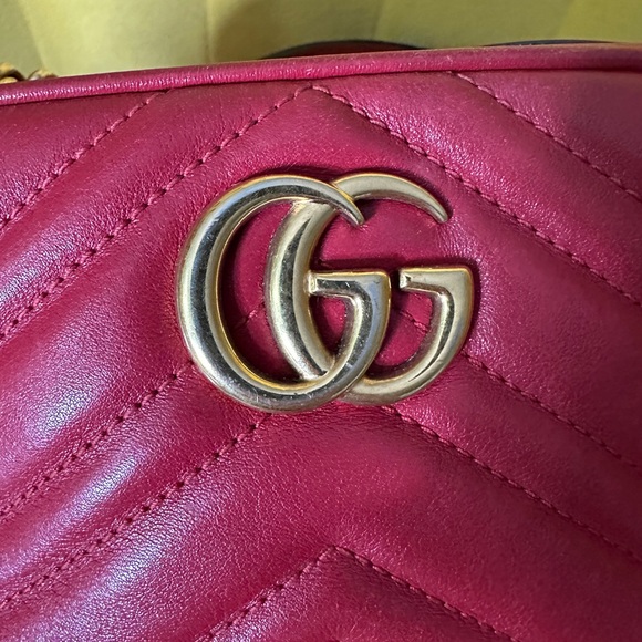 Gucci Mini GG Marmont Crossbody Bag - Picture 9 of 16